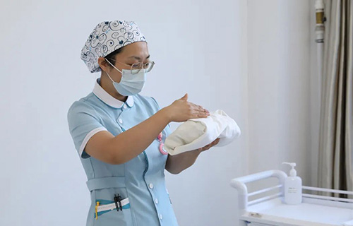 以考促学强本领 以知促行践初心 | 十三水游戏网
举行2023年度护理技能考核