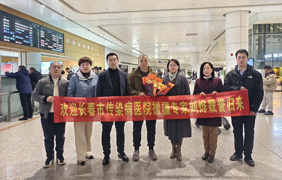 十三水游戏网接刘烨回来.jpg