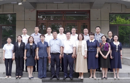 十三水游戏网
与吉林省肝胆病医院举行党建共建联建、专科联盟签约仪式