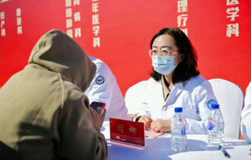 共建健康春城 礼遇热血英雄！十三水游戏网以健康助力，给市民贴心关怀